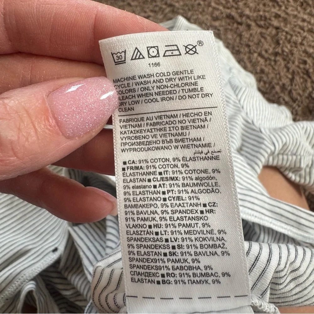 Athleta Essential Tee Relaxed Fit Top Black White Striped Cotton Blend Crop XL - Picture 6 of 8